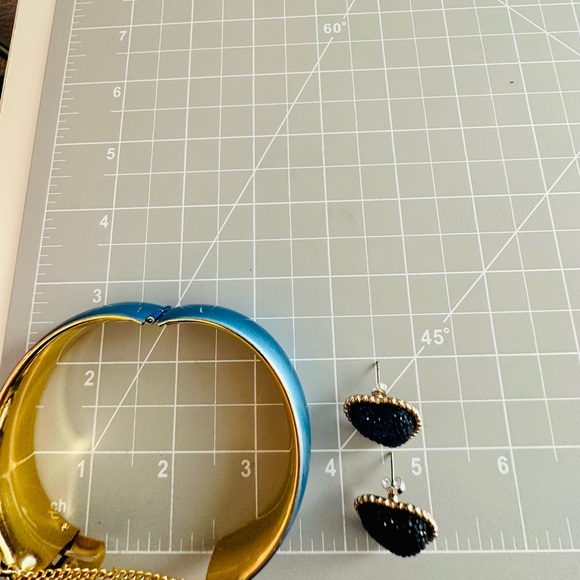 Vintage Blue Bracelet & 💙 Druzy Earrings - Picture 3 of 13